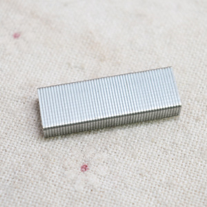 No. 10 Grapas Pequeñas de Hierro para Oficina y Uso Educativo/Industrial de 2.6cm, Venta Directa de Fábrica y al por Mayor - Product Image 4