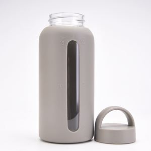Bouteille d'eau en verre résistant à la chaleur de 800 ml avec manchon en silicone, logo personnalisé, gourde pour la salle de sport, le yoga, le sport, les voyages en plein air - Product Image 4