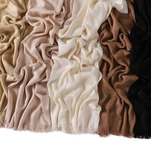 حجاب نسائي عالي الجودة بألوان صلبة وخطوط فضية، وشاح إسلامي للنساء والفتيات المسلمات، شال عرقي - Product Image 6