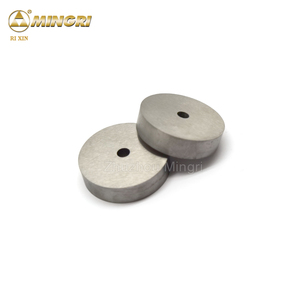 แม่พิมพ์เม็ดคาร์ไบด์แบบกำหนดเอง ทนทานต่อการสึกหรอสูง เกรด YG20 ขึ้นรูปทรงกระบอก ตัดสองด้าน แรงดัดสูง TRS>3000 <span class=keywords><strong>N</strong></span>/<span class=keywords><strong>mm3</strong></span> ผลิตตามแบบ OEM - Product Image 4