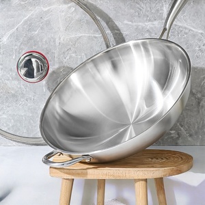 Pentola in Acciaio Inox 304 a Tre Strati Antiaderente Compatibile con Gas e Induzione con Manico in Acciaio Inox per Cottura Sana - Product Image 2