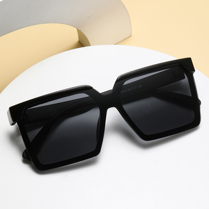 Gafas de Sol con Marco Cuadrado Estilo Europeo Americano, Unisex, Lentes de PC con Protección UV400, Marco Negro, Venta al Por Mayor Internacional FY8831 - Product Image 3