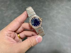 Montres mécaniques pour femmes élégantes et tendance, à la mode, avec cadran bleu et lunette sertie de diamants, design vintage - Product Image 4