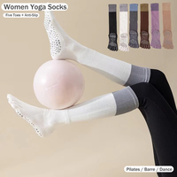 Chaussettes de sport antidérapantes en silicone pour femmes, cinq doigts, Pilates, yoga, fitness, couleur unie, coton, chaussettes mi-hautes