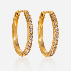 Pendientes de Diamantes en Oro de 18K y Acero Inoxidable con Forma de O y Diamantes Blancos para Uso Diario de Mujer - Product Image 1