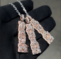 Liontin Huruf Vertikal Custom Iced Out Perak Sterling 925 Berlapis Rhodium dengan Moissanite VVS Penuh Potongan Baguette Perhiasan Hip Hop
