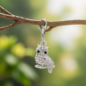 Ciondolo a forma di gufo in argento sterling con occhi di cristallo e strass per la creazione di gioielli - Product Image 3