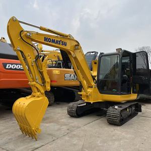 Mini-excavatrice Komatsu PC56 d'occasion, modèle 2023, avec moteur de 34,5 kW, boîte de vitesses, pompe et roulement - 5,3 tonnes - Product Image 2