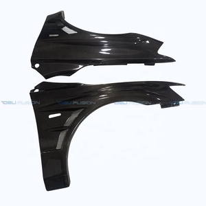ชุดแต่งบอดี้คาร์บอนไฟเบอร์แบบ CS สำหรับรถมิตซูบิชิ แลนเซอร์ อีโวลูชั่น 10 EVO X CZ4A ปี 2008-2016  ประกอบด้วยบังโคลนหน้าแบบมีช่องระบายอากาศและแผงข้าง - Product Image 3