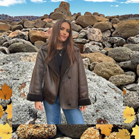 Blouson Bomber Hiver Femme en Faux Cuir de Mouton Marron avec Col en Fourrure Effet Agneau et Imprimé Tricoté Uni