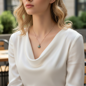Collar con colgante de moda CZ, accesorio elegante y elegante para mujer - Product Image 3