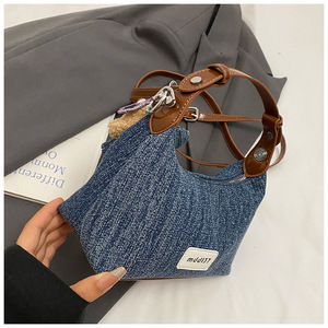 <span class=keywords><strong>Borsa</strong></span> a <span class=keywords><strong>Tracolla</strong></span> in Denim Ispirata al Vintage con Motivo Orso, <span class=keywords><strong>Borsa</strong></span> Casual da Donna con <span class=keywords><strong>Tracolla</strong></span> Staccabile, Stile Hobo - Product Image 3