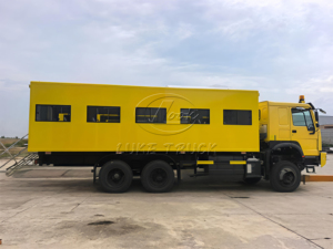 Navette de transport de masse HOWO 6X6 OEM ODM pour le transport de personnel industriel destinée aux projets d'appel d'offres à l'étranger - Product Image 3