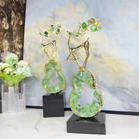 Fabricant de sculptures de cerfs en métal modernes personnalisées, de gourdes en Liuli vert et d'objets d'art de décoration intérieure de luxe en gros