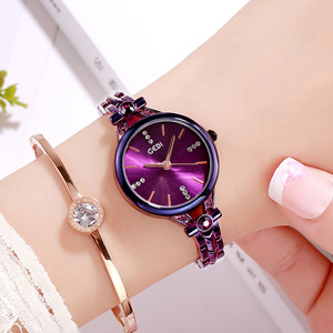 Montre à bracelet en acier pour femmes, étanche, à grand cadran, à la mode, simple, avec diamants incrustés, bracelet fin, style britannique - Product Image 1