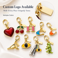 Groothandel op maat gemaakte gouden hartvormige kersenletter sleutelhanger tas hanger charme schattige dinosaurus sleutelring accessoires