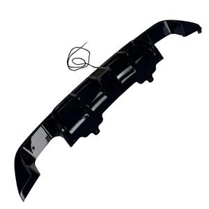 Diffuseur arrière et lèvre en ABS avec LED Noir brillant Kit carrosserie modifié pour BMW E60 - Product Image 2