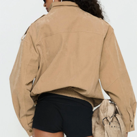 Blouson cargo oversize kaki à col montant avec poches à rabat et ourlet élastique, aspect suède, style utilitaire, pour femme, streetwear printemps