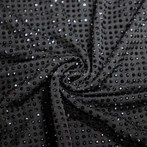 Tissu FB002 de luxe extensible orné de perles, de cristaux noirs et de strass pour robe de créateur - Product Image 4