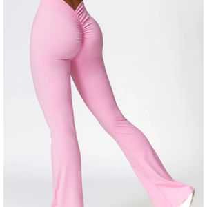 Ensemble 2 pièces iconique pour femme : Veste rose à col et leggings évasés imprimé léopard avec fourrure, effet gainant et sculptant pour le ventre - Product Image 1