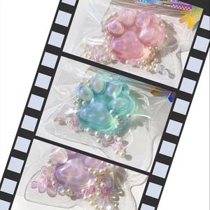 Juguete Antiestrés de Goma Suave con Forma de Garra de Gato Rosa Dorado, Popular entre Niños y Niñas, Mini Juguete para Aliviar el Estrés - Product Image 4