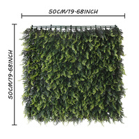 Panel pagar tanaman buatan rumput boxwood hijau 50x50cm, campuran daun clover dan eucalyptus beraneka warna untuk dekorasi latar belakang dalam dan luar ruangan