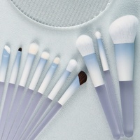 Ensemble de 10 pinceaux de maquillage professionnels haut de gamme à poils doux, manche en plastique coudé, personnalisable OEM/ODM, marque de luxe, pinceau plat pour le visage