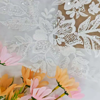 Nouvelle conception de broderie, sequins, perles, dentelle appliquée pour mariage