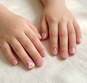 Uñas postizas cortas cuadradas para niños, uñas postizas con purpurina rosa y lazo blanco en 3D, pegatinas reutilizables para decoración de uñas para niñas, regalo. - Product Image 5