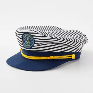 Chapéu de Capitão Sailor elegante para um retrô inspirado em estilo vintage