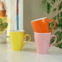 Vente en gros de tasses à thé en porcelaine jaune brillante de 12 oz, logo personnalisé, couleur bonbon, tasse à café en céramique imprimée, gobelet pour souvenir ou cadeau