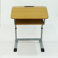 Ensemble de mobilier scolaire pour écoles primaires en Roumanie : table et chaise en forme de T, chaise réglable en hauteur, table et chaise pour élèves avec étagère