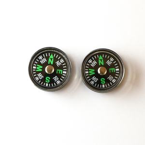 Bouchon <span class=keywords><strong>en</strong></span> cuivre <span class=keywords><strong>direct</strong></span> d'usine de 20mm <span class=keywords><strong>Boussole</strong></span> miniature sans huile Qualité assurée Grande quantité pour les activités de camping <span class=keywords><strong>en</strong></span> plein air - Product Image 1