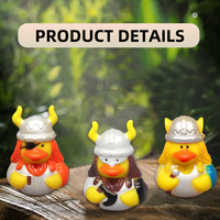 Mini canards Viking flottants de 2 pouces avec logo personnalisé, jouet de bain en caoutchouc pour tout-petits, pour fête au bord de la piscine, MCtoy E076