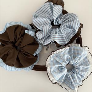 Diadema coreana azul para mujer, de tela, con rayas café y encaje en contraste, accesorio para el cabello - Product Image 1