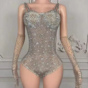 Mono sexy sin mangas con cristales y guantes, estampado, para club, leotardo de bailarina, para espectáculos de drag, atuendo de festival, ajustado con lentejuelas para verano - Product Image 1