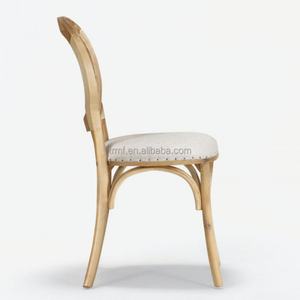 Chaises rondes en rotin bois tendance pour la location d'événements et de mariages - Product Image 3