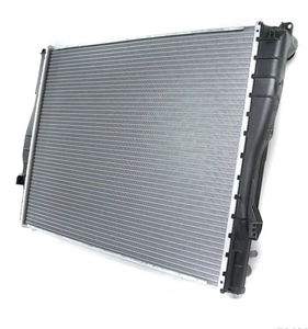 Radiador de Piezas de Automóvil Mejor Valoradas, Pa66 Gf30 para E46, Nuevo Condensador de Aire Acondicionado para Automóvil de Aluminio OEM 17117559273 - Product Image 1