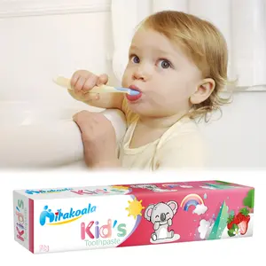 儿童牙齿日常清洁与先生强壮的儿童牙膏氟配方防蛀牙