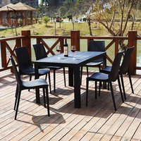 Table en plastique empilable de haute qualité pour l'extérieur, couleur noire, style moderne, idéale pour les restaurants et les cafés