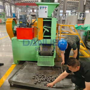 Machine de pressage de boulets de poudre d'oxyde de calcium de haute qualité, équipement de fabrication de briquettes de poudre sèche - Product Image 1