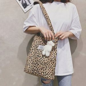 Sacs fourre-tout pour femmes MU, nouvelle collection, vente chaude, à bandoulière unique, fermeture éclair, motif bonbon, légers, style coréen, en polyester - Product Image 6