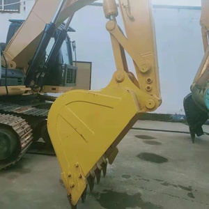 รถขุดตีนตะขาบ Komatsu PC200-6 มือสอง ปี 2016 น้ำหนัก 3.5 ตัน พร้อมเครื่องยนต์ Komatsu ความจุบุ้งกี๋ 0.8 ลูกบาศก์เมตร ใช้งานมาแล้ว 6001-8000 ชั่วโมง - Product Image 6