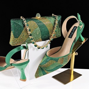<span class=keywords><strong>Scarpe</strong></span> in oro glamour con borsa in cristallo Set <span class=keywords><strong>scarpe</strong></span> da sposa abbinate scintillante pochette di lusso tacco alto - Product Image 2