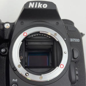 Cámara DSLR <span class=keywords><strong>D7500</strong></span> Profesional de Alta Calidad y Bajo Costo, 1080P HD con Lente Antivibración 18-140VR, 24MP, 1 Año de Garantía - Product Image 4