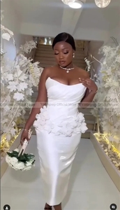 Vestidos de Novia con Flores, sin Tirantes, Estilo Corsé, Largo a la Rodilla, Rectos, para Jardín, África, Cortos, Civiles, Personalizados - Product Image 3