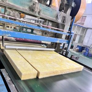 <span class=keywords><strong>Promotion</strong></span> d'usine <span class=keywords><strong>de</strong></span> <span class=keywords><strong>laine</strong></span> <span class=keywords><strong>de</strong></span> <span class=keywords><strong>verre</strong></span> ignifuge et isolante pour toiture <span class=keywords><strong>de</strong></span> bâtiment - Product Image 4