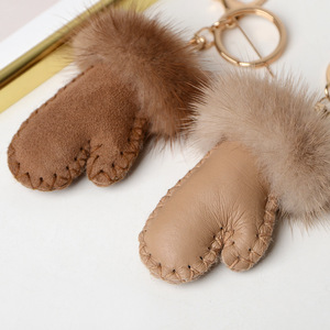 <span class=keywords><strong>Porte</strong></span>-clés décoratif en fourrure de vison avec petits pompons, mignon, luxueux et créatif, en forme de gants et de sacs à main en <span class=keywords><strong>laine</strong></span> - Product Image 3