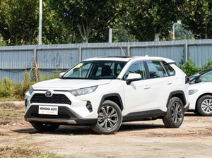 Toyota <span class=keywords><strong>RAV4</strong></span> d'occasion, SUV compact, <span class=keywords><strong>automatique</strong></span>, <span class=keywords><strong>hybride</strong></span> atmosphérique, sièges en cuir, pneus R18, 150-200 ch, moins de 25 000 milles parcourus - Product Image 4