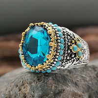 Modischer Neuer Saphir-Ring Vintage Diamantbesetzter Kissenförmiger Edelstein Zweifarbig Versilberter Hochzeitsgeschenk-Ring